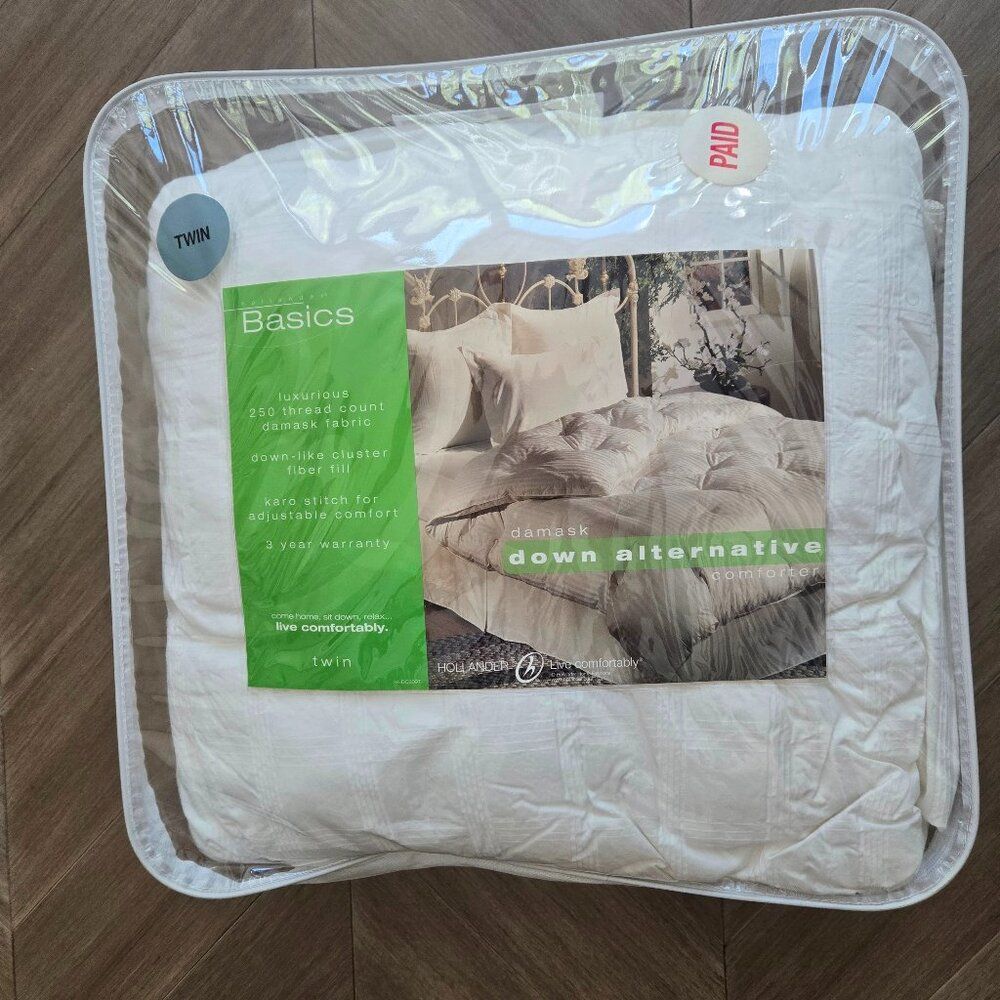 Hollander Live Comfortably Comforter & two Duvet Cover